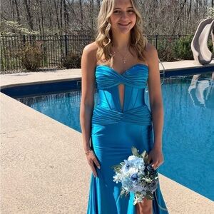 Sherri Hill long prom dress size 2 Elegant Blue Strapless
